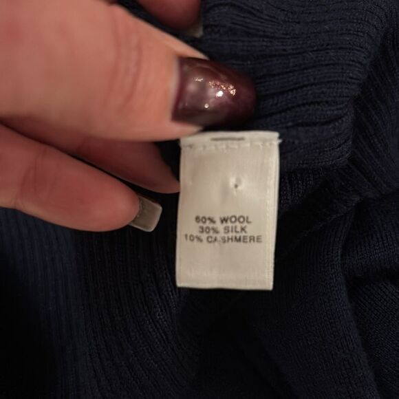 St.John woman’s Navy Cardigan, S - Picture 9 of 9